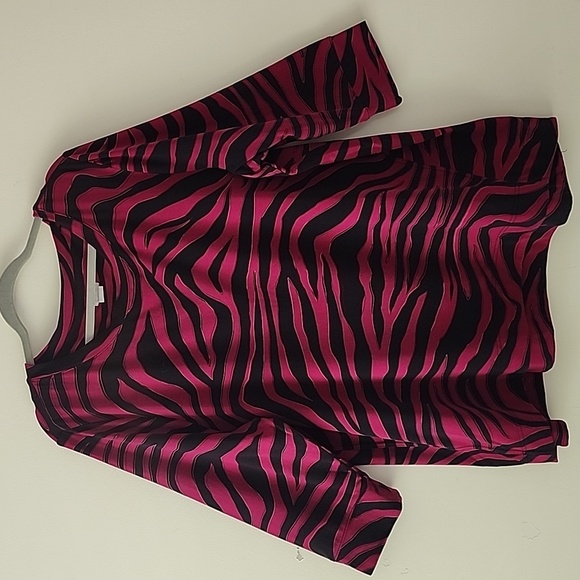 Chico's Zenergy Pink Black Zebra Stripes Sleeve Top 4 XXL (29) - Picture 7 of 7